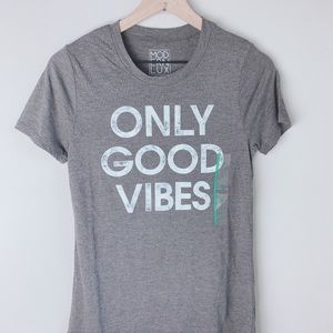 NWT Modern Lux | good vibes only graphic tee shirt